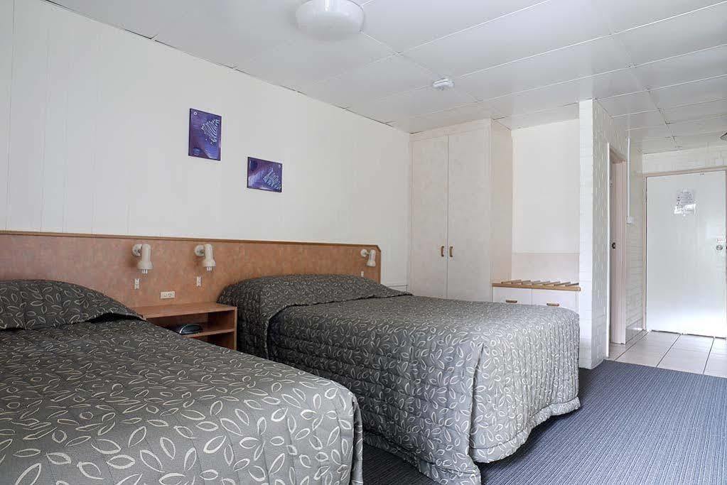 Peppercorn Motel Clermont Extérieur photo